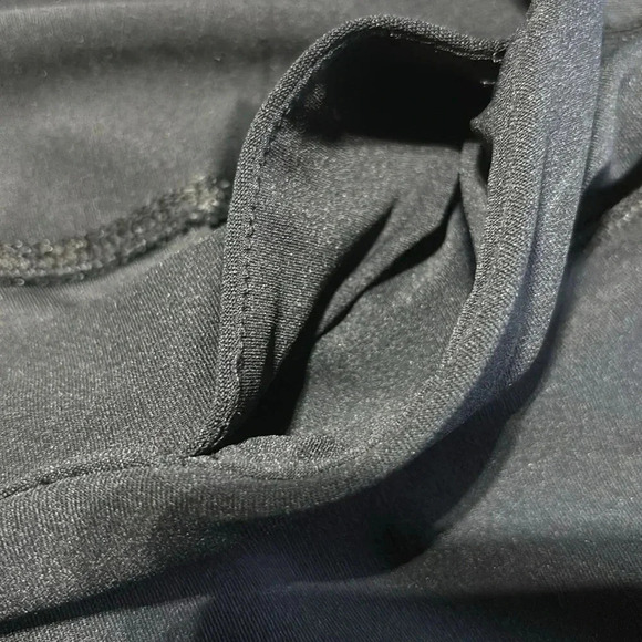 90° By Reflex High waist Capri  athletic leggings, mesh accents moisture wicking - Picture 9 of 10